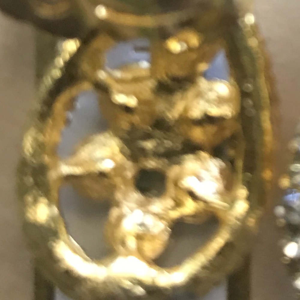 💋Clip On Gold Earrings w/ clear and black stones - Picture 3 of 3